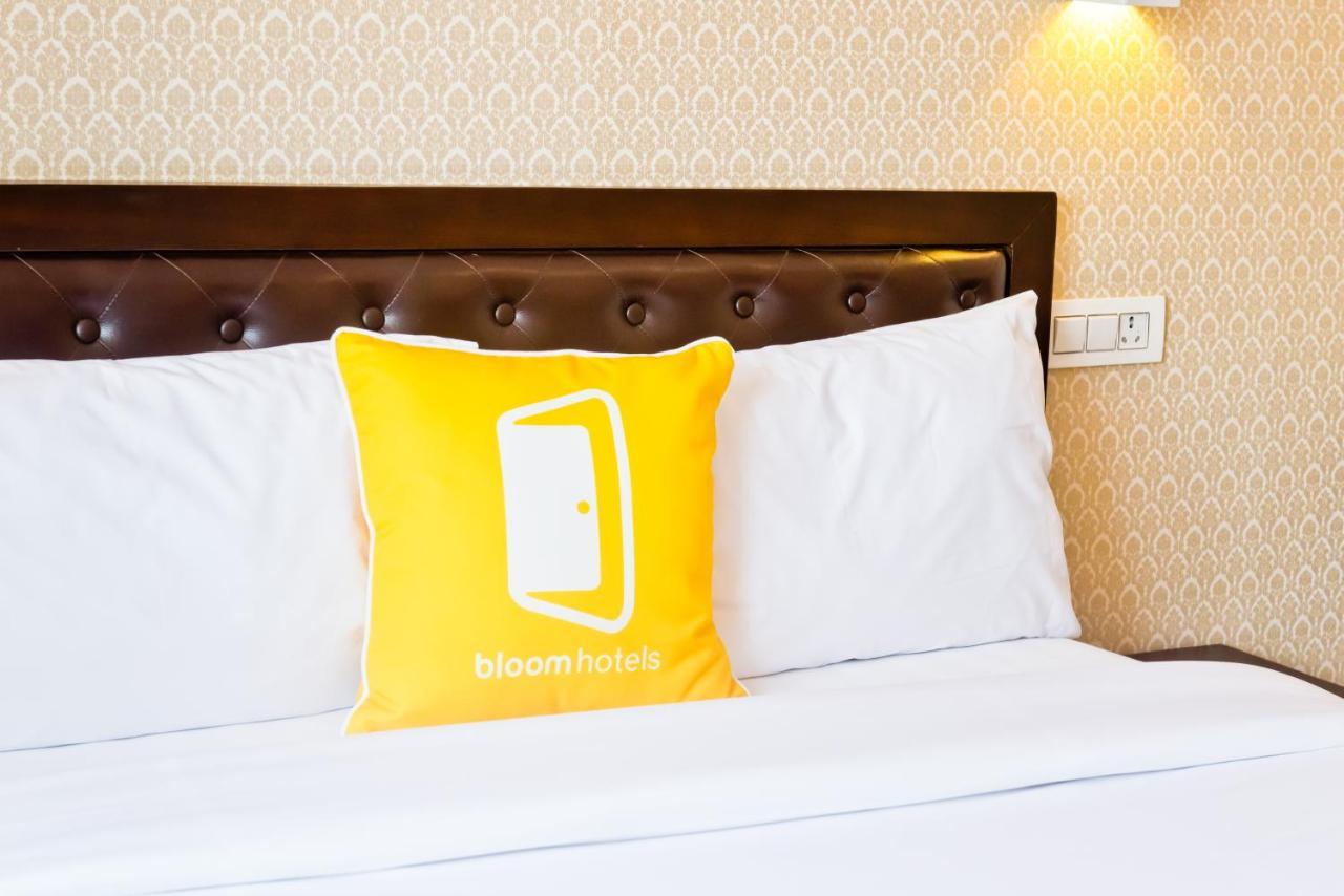 X By Bloom L Indiranagar Hotel Bangalore Exterior photo